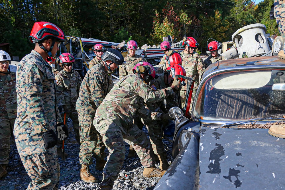 Cbirf trains with the 911th Technical Rescue Engineer Company