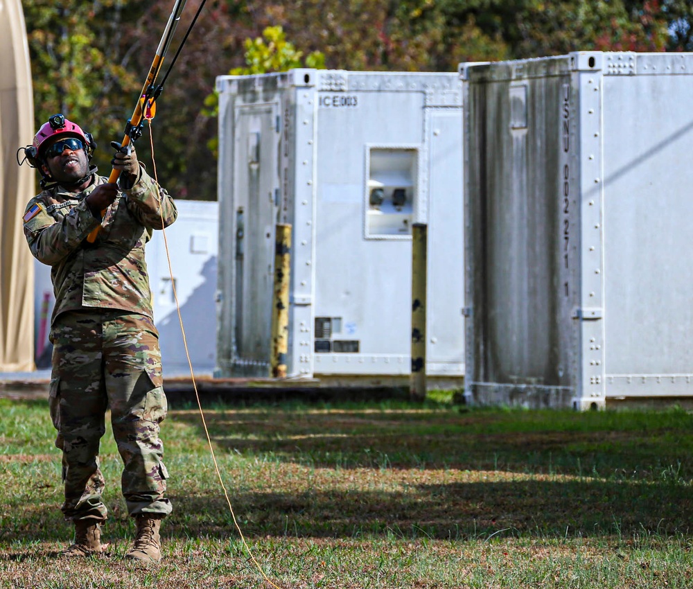 Cbirf trains with the 911th Technical Rescue Engineer Company