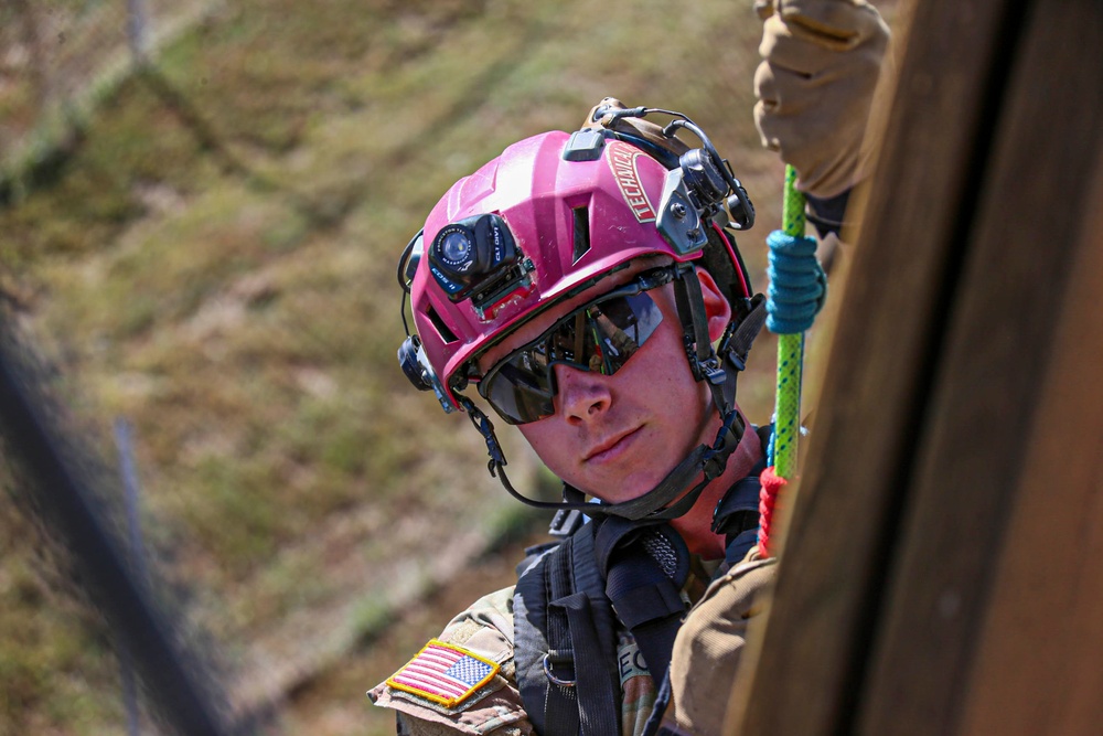 Cbirf trains with the 911th Technical Rescue Engineer Company