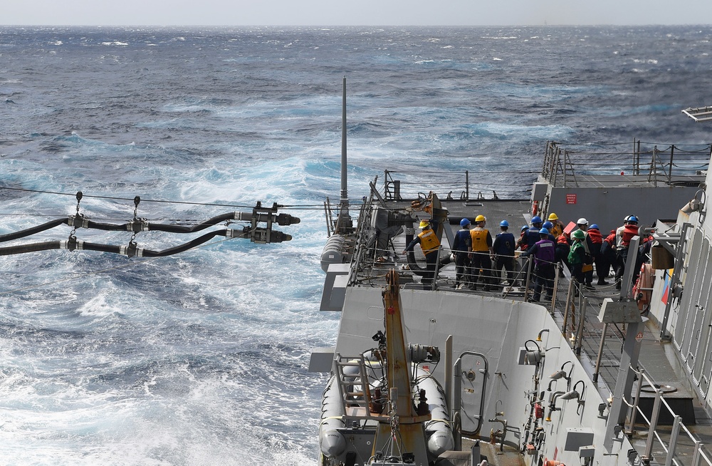 USS Chafee (DDG 90) Conducts Replenishment-At-Sea In South China