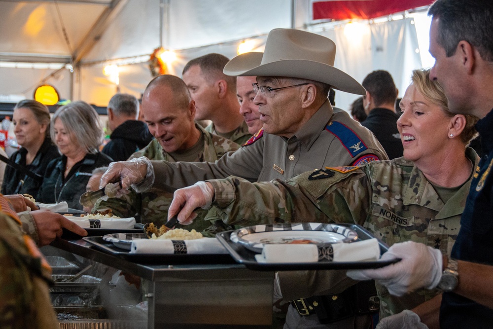 Governor Abbott visits Texas Guard, DPS troopers on border