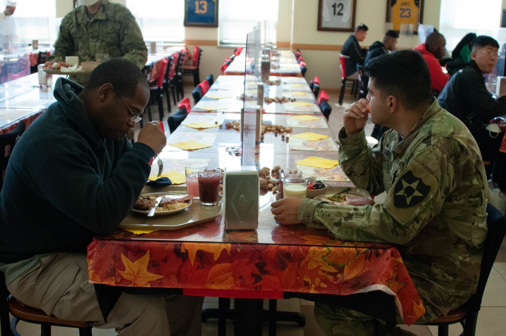 2nd Infantry Division Hosts Thanksgiving Celebrations on Camp Humphreys