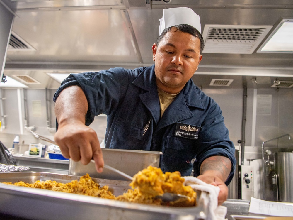 USS Charleston Sailors Prepare a Thanksgiving Meal