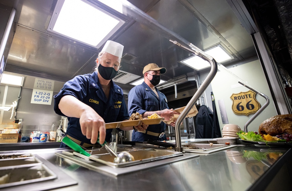 USS Tulsa Serves Thanksgiving Dinner