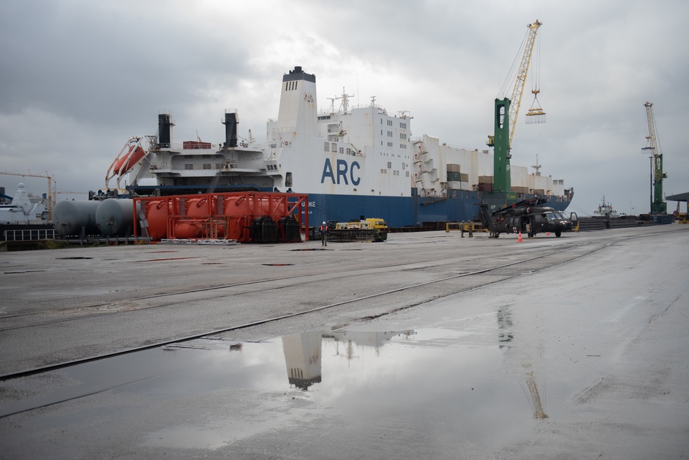 Operation “Atlantic Resolve” arrives at the Port of Vlissingen