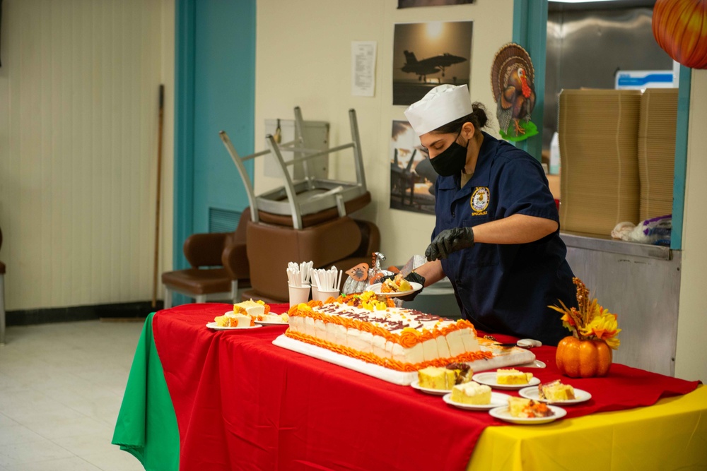 Sailors Eat During a Thanksgiving Day Meal