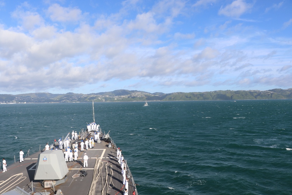 USS Howard Arrives in New Zealand for a Port Visit