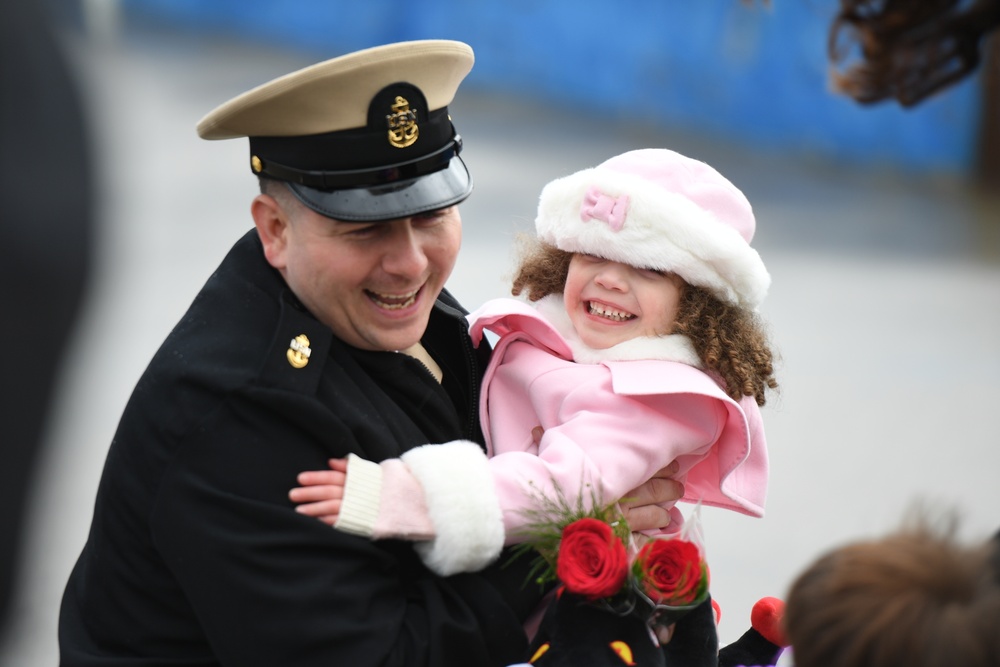 USS Minnesota returns to home port