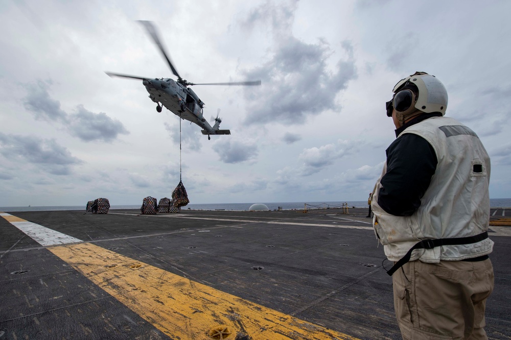 USS Carl Vinson (CVN 70) Conducts VERTREP with USNS Washington Chambers (T-AKE 11)