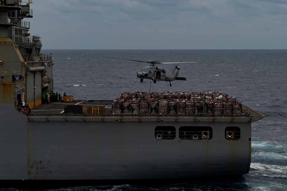 USS Carl Vinson (CVN 70) Conducts VERTREP with USNS Washington Chambers (T-AKE 11)