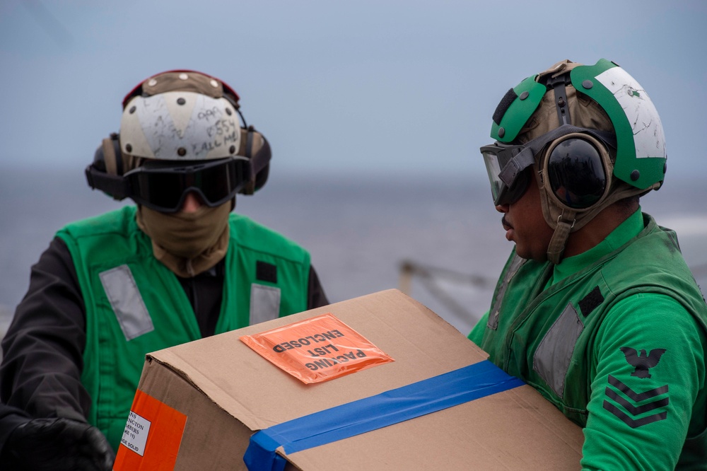 USS Carl Vinson (CVN 70) Conducts VERTREP with USNS Washington Chambers (T-AKE 11)