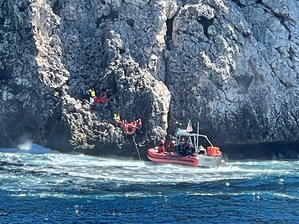 Coast Guard rescues 27 migrants stranded on Monito Island, Puerto Rico