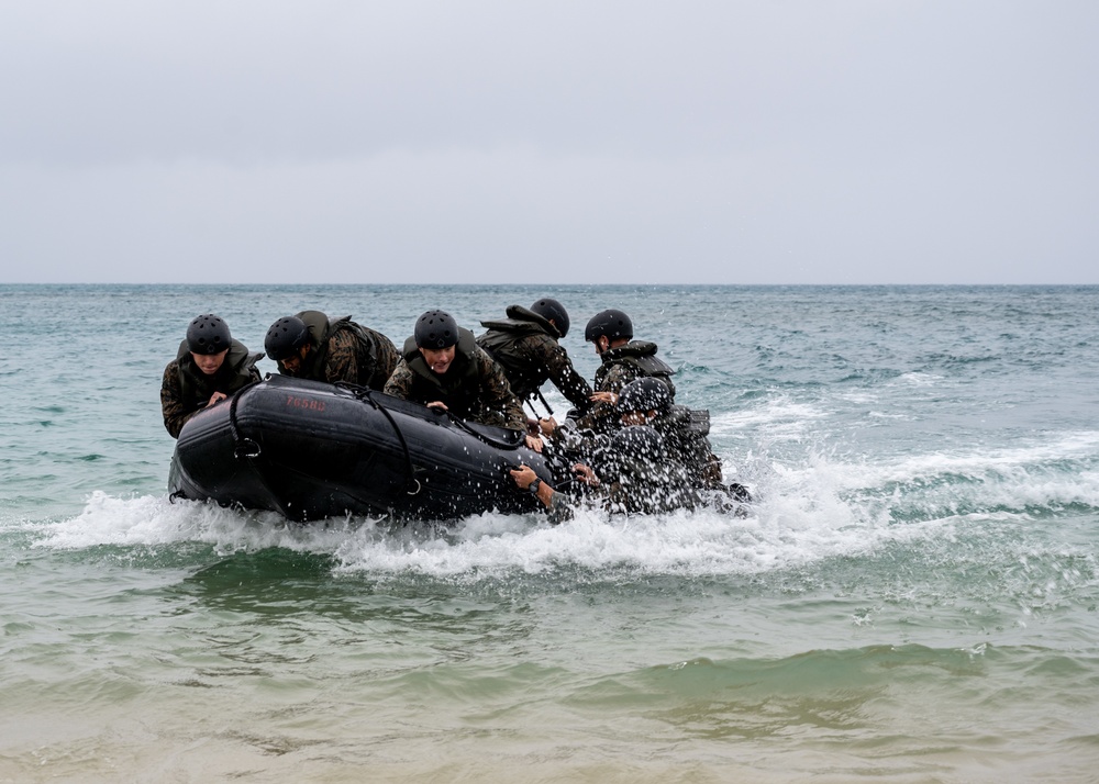 COXSWAIN SKILLS COURSE AT WHITE BEACH, OKINAWA