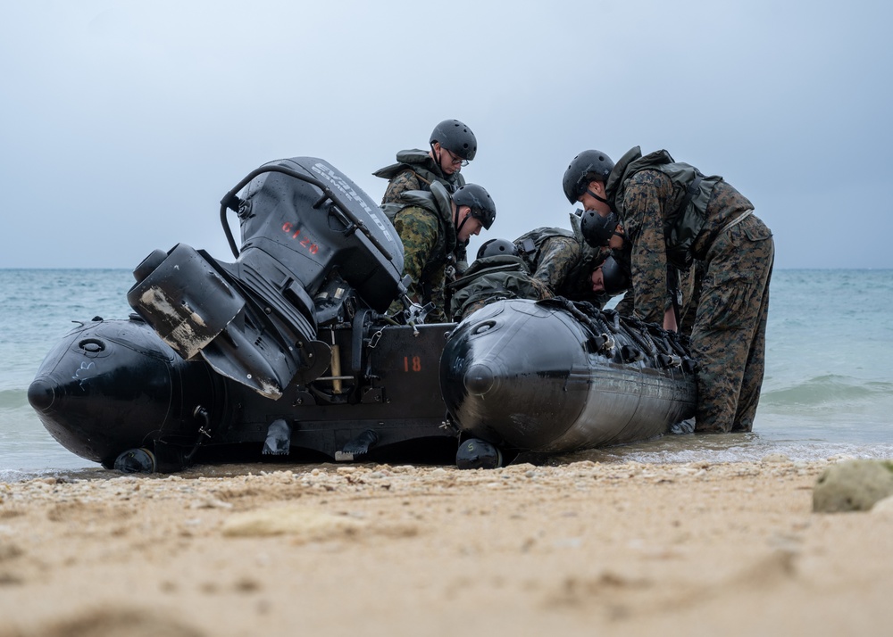 COXSWAIN SKILLS COURSE AT WHITE BEACH, OKINAWA