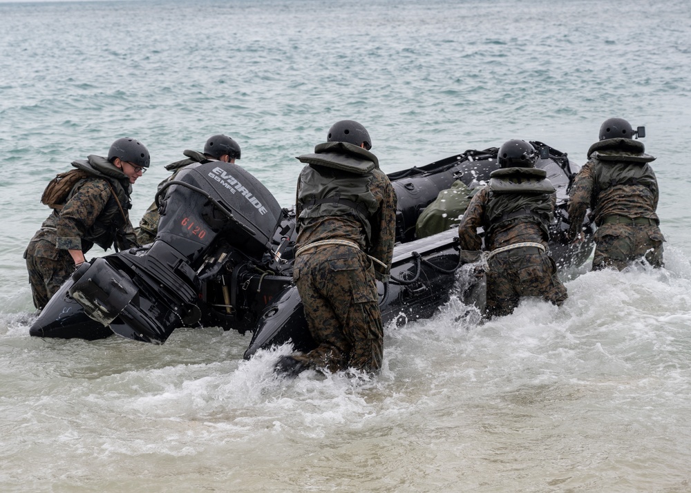 COXSWAIN SKILLS COURSE AT WHITE BEACH, OKINAWA