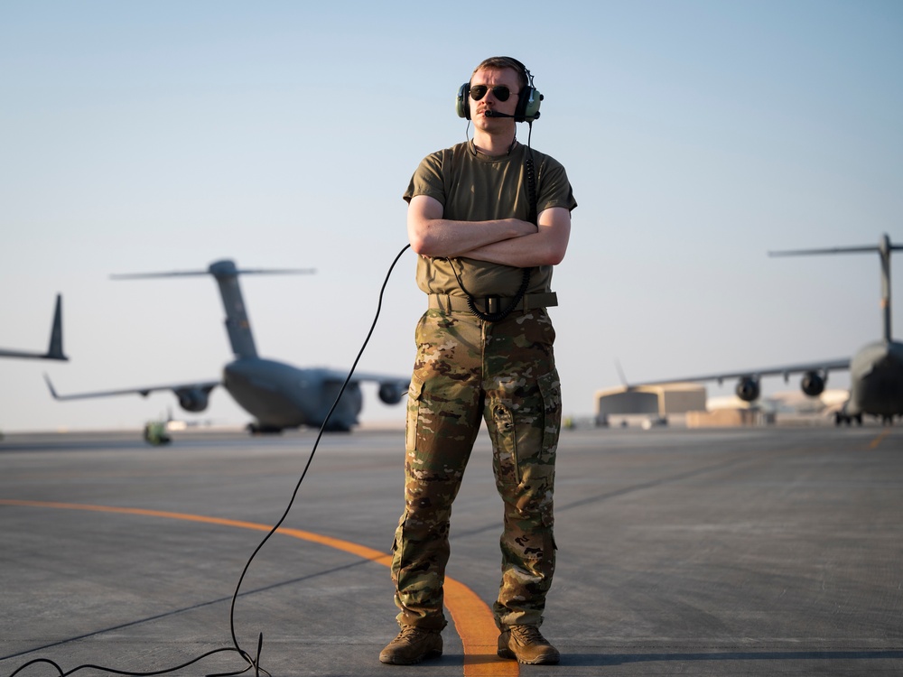 816th EAS airlifts cargo throughout USCENTCOM