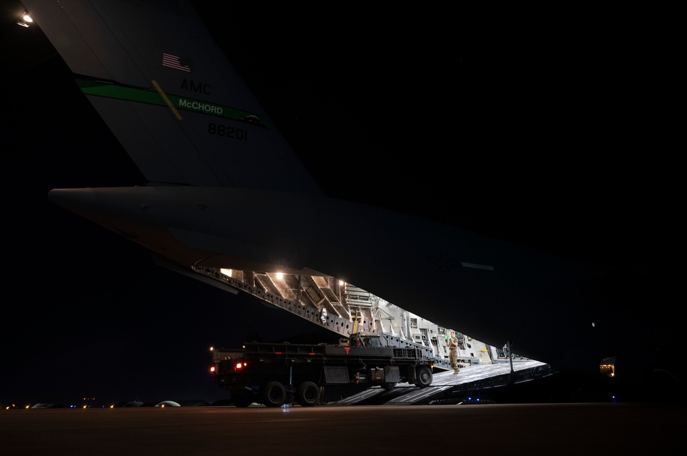 816th EAS airlifts cargo throughout USCENTCOM