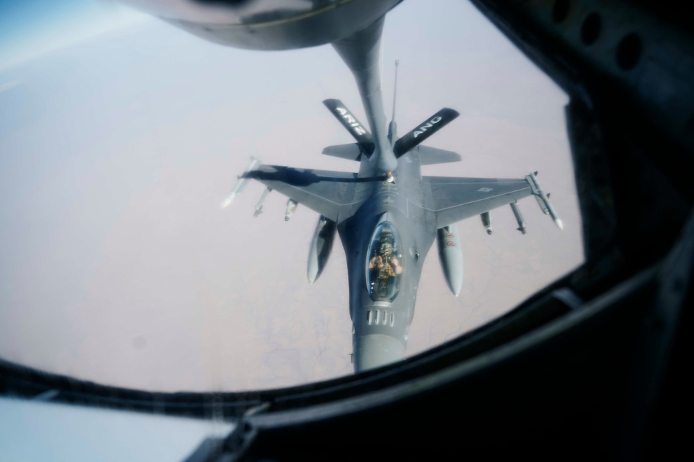 340th EARS refuels Air Force F-16 Fighting Falcon and RC-135 Rivet Joint Aircraft