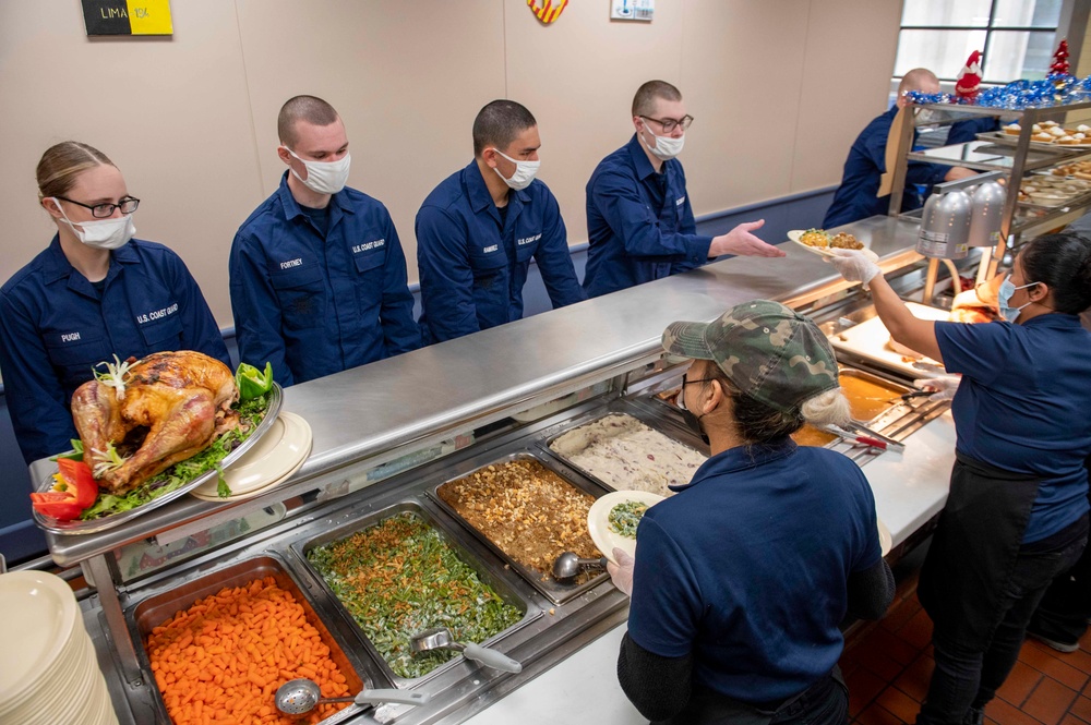 Recruits Celebrate Thanksgiving at Training Center Cape May