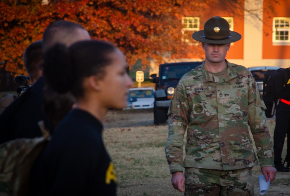 USASSD Soldiers improve communication, teamwork for Thanksgiving