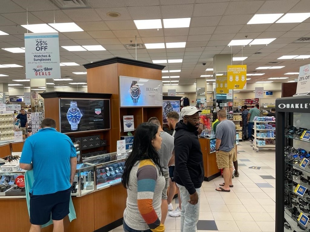 Shoppers Take Advantage of NEX Navy Blue Holiday Sales