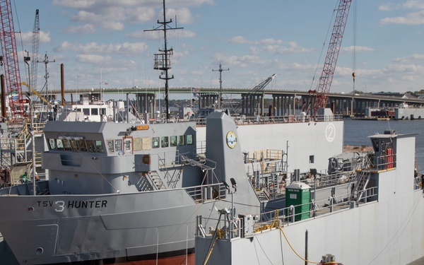 USNS Hunter (TSV 3) Undocks