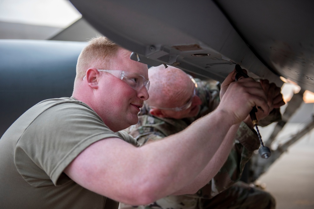 180FW Conducts Night Operations