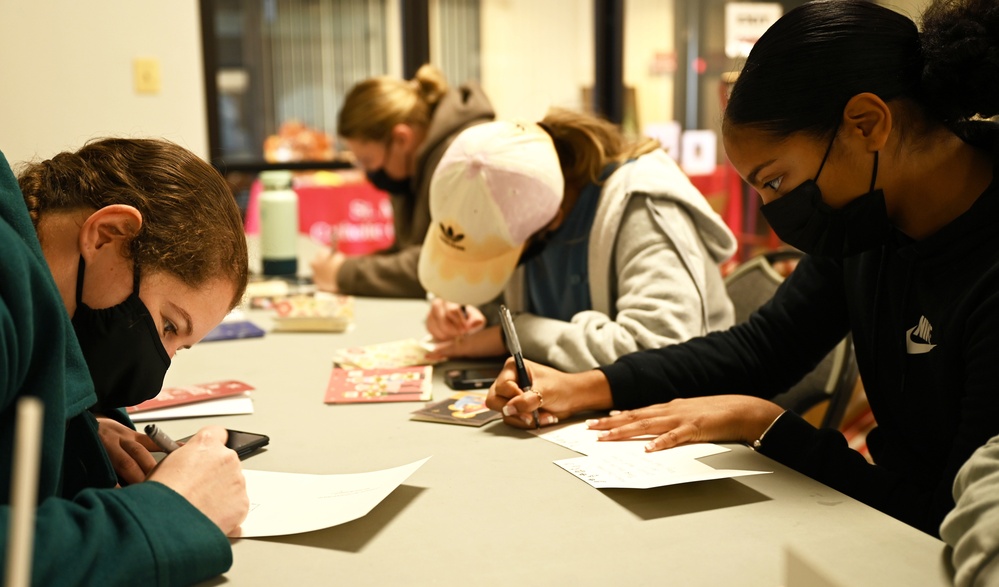 Joint Base Anacostia-Bolling and community volunteers help with holiday charitable food drive