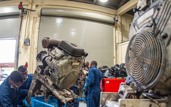 NAVSCIATTS AFRICOM students participate in Outboard Motor course