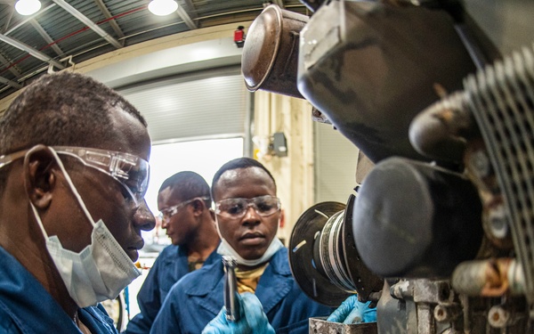NAVSCIATTS AFRICOM students participate in Outboard Motor course