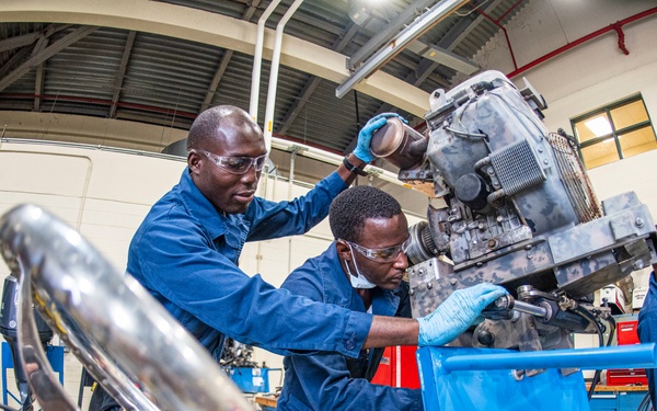 NAVSCIATTS AFRICOM students participate in Outboard Motor course