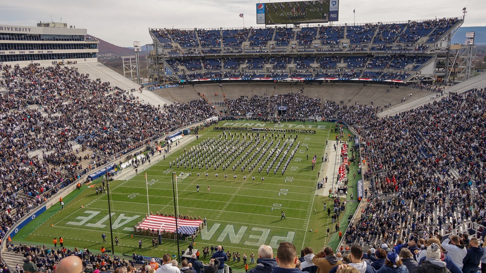 Penn State honors PA National Guard during Military Appreciation Game