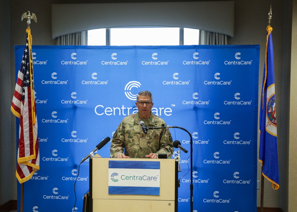 JTF-CS Commander Visits St. Cloud Hospital During Medical Response Team Integration