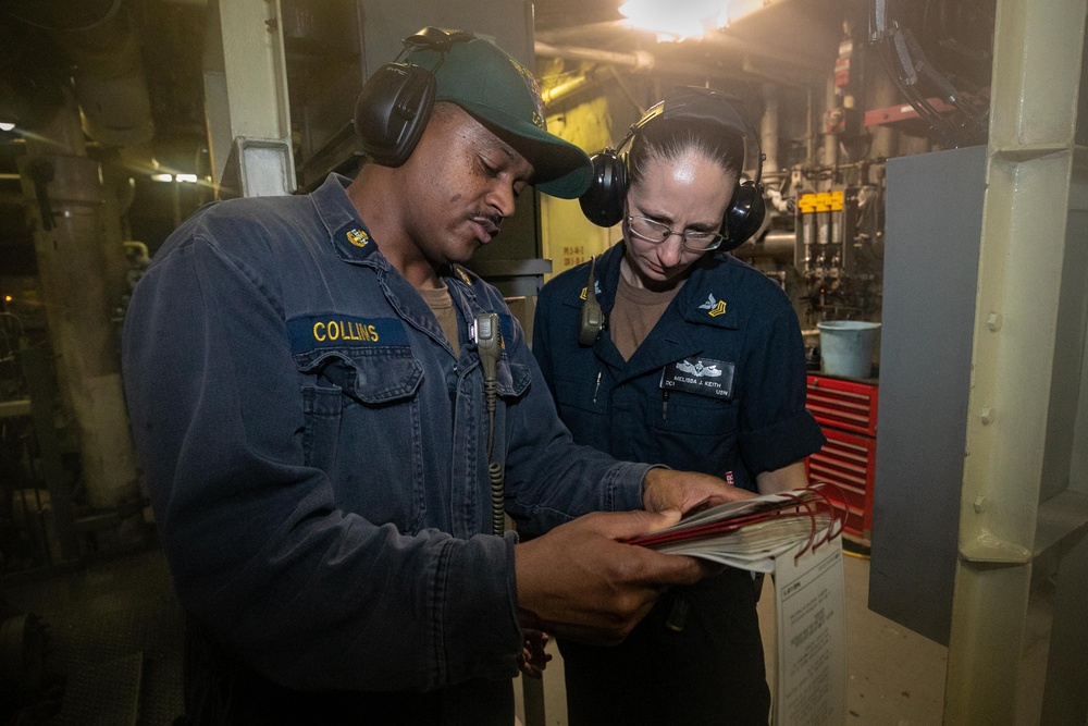 DVIDS - Images - USS Sioux City Sailor Reviews Drill Package During MOB ...