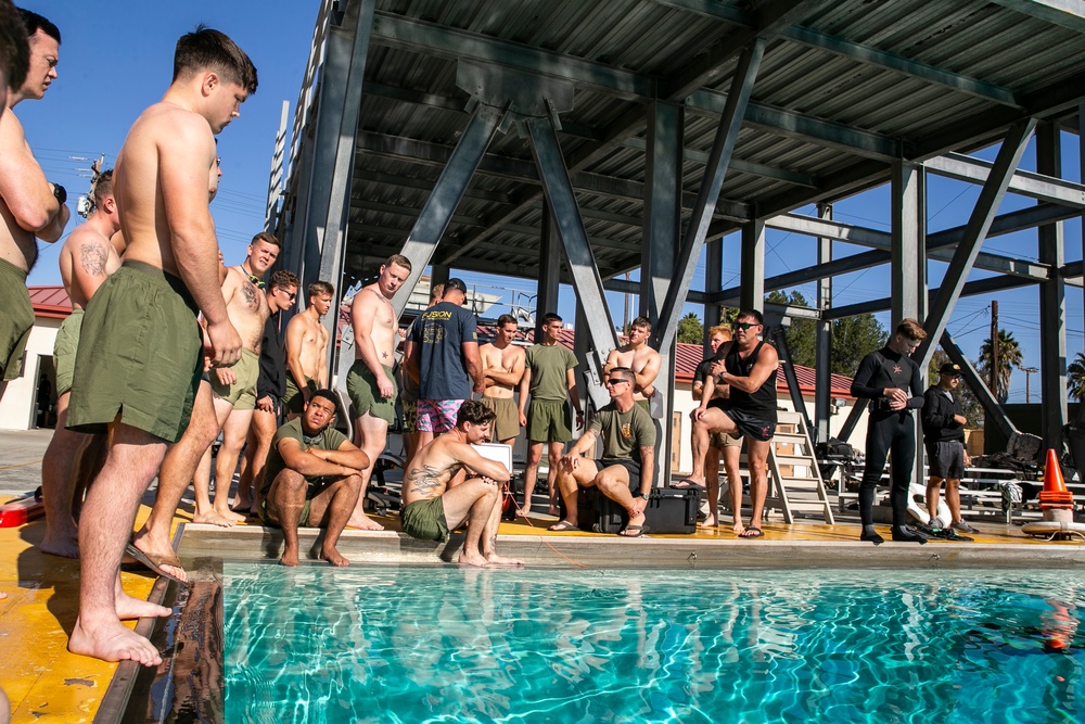 LERT/LEON 21 | Combat engineers and EOD Marines with 9th, 7th ESB conduct water confidence training