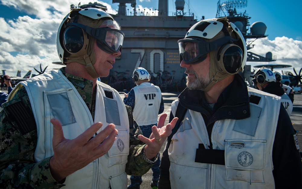 Commander, U.S. 7th Fleet, JMSDF Commander, Self-Defense Fleet Visit USS Carl Vinson (CVN 70) During ANNUALEX 2021