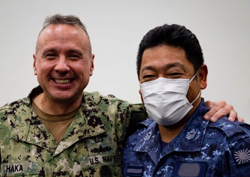 Commander, U.S. 7th Fleet, JMSDF Commander, Self-Defense Fleet Visit USS Carl Vinson (CVN 70) During ANNUALEX 2021