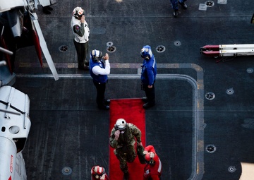 Commander, U.S. 7th Fleet, JMSDF Commander, Self-Defense Fleet Visit USS Carl Vinson (CVN 70) During ANNUALEX 2021