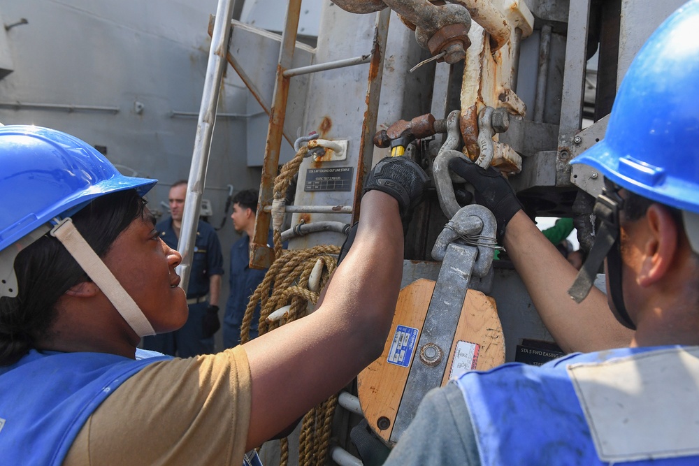 USS Chafee (DDG 90) Conducts A Replenishment-At-Sea in South China Sea