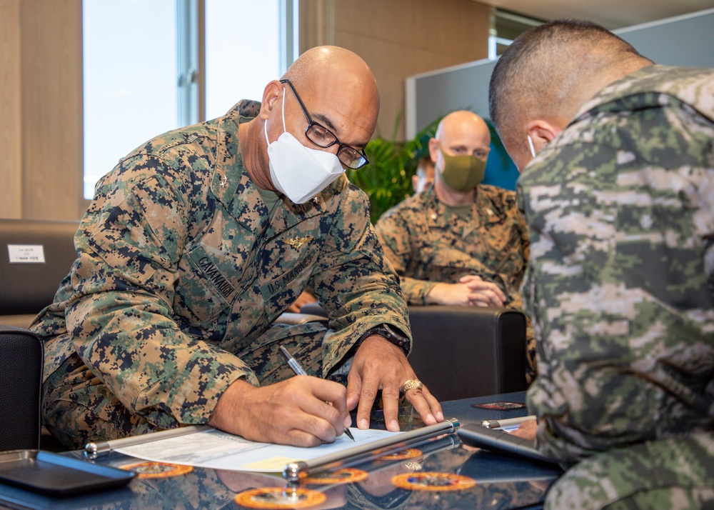 US and ROK Memorandum of Understanding Signing Ceremony