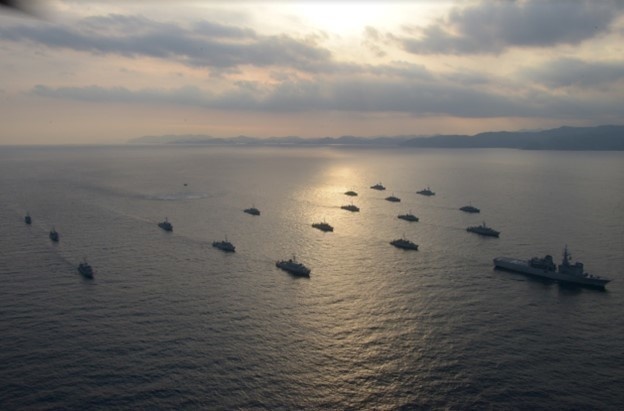 U.S. Naval Forces and Japanese Maritime Self-Defense Forces Conduct a Joint Mine Warfare Exercise