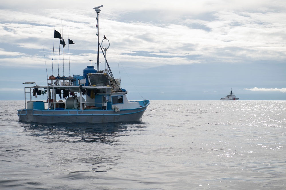 USCGC Stone partners with US, Panamanian, Costa Rican representatives, fishery experts to conduct Illegal, Unreported, Unregulated fishing patrols