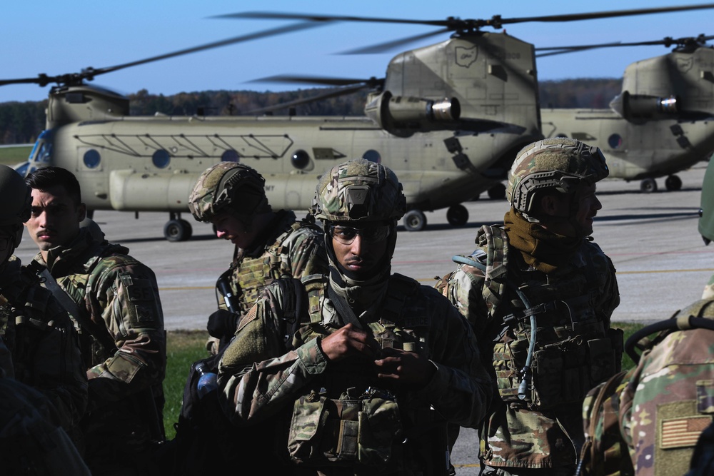 Defenders get a training lift from Ohio Army National Guard