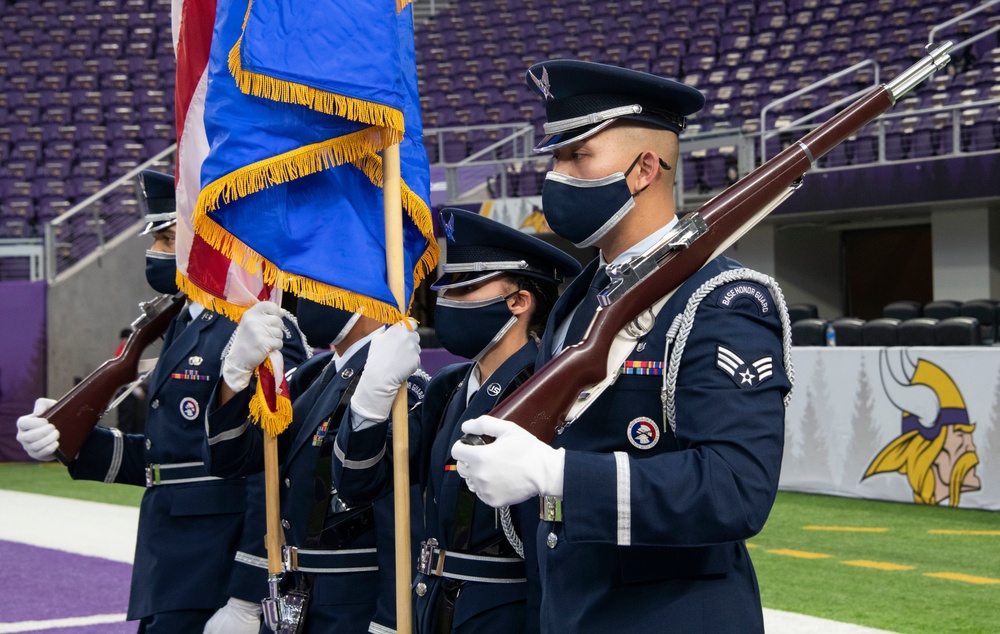 Grand Forks AFB Honor Guard represents Air Force at Vikings game