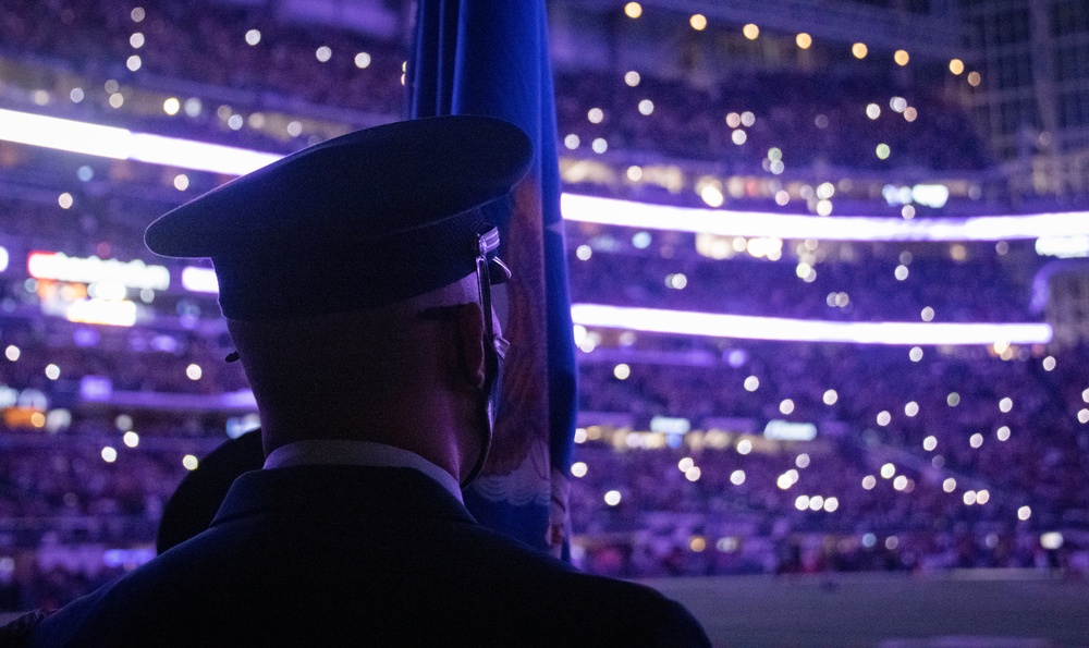 Grand Forks AFB Honor Guard represents Air Force at Vikings game