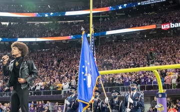 DVIDS - Images - Sailor Represents U.S. Navy at NFL Pro Bowl [Image 4 of 4]