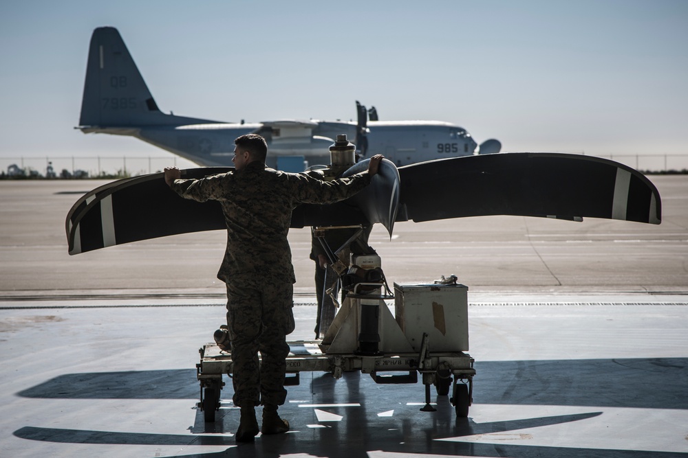 VMGR-352 Conducts Maintenance