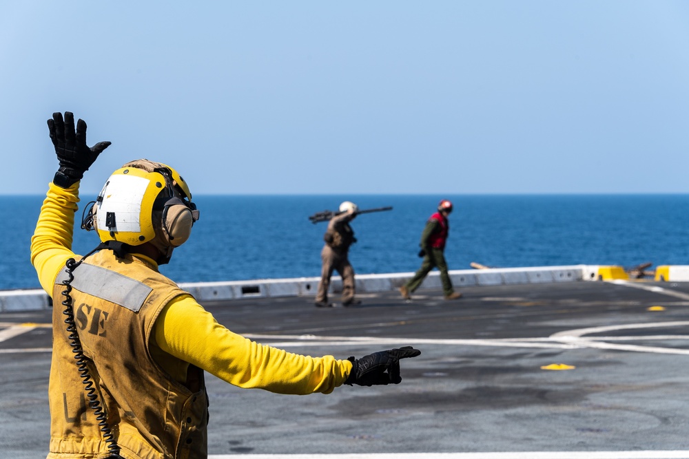 USS Portland (LPD 27) Conducts CH-53E Flight Operations