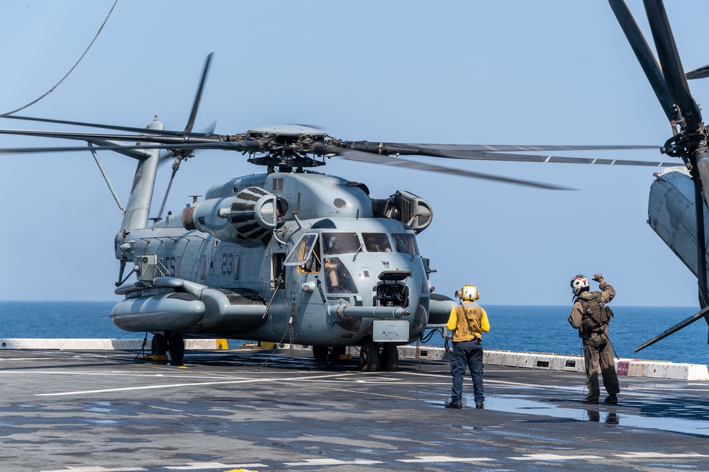 USS Portland (LPD 27) Conducts CH-53E Flight Operations