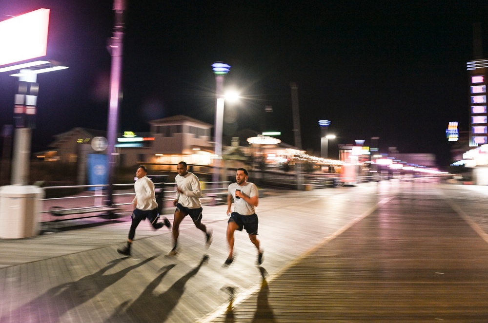 Air Force recruiters run 5k on Atlantic City Boardwalk